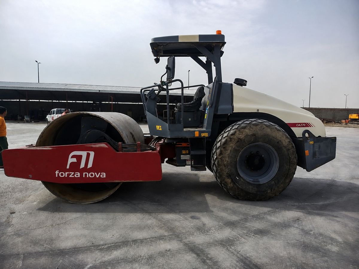 Forza Nova 10-ton vibratory roller